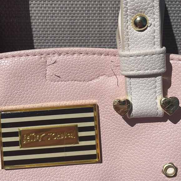 Unique Betsey Johnson Baby Pink Flower Purse - Picture 12 of 16